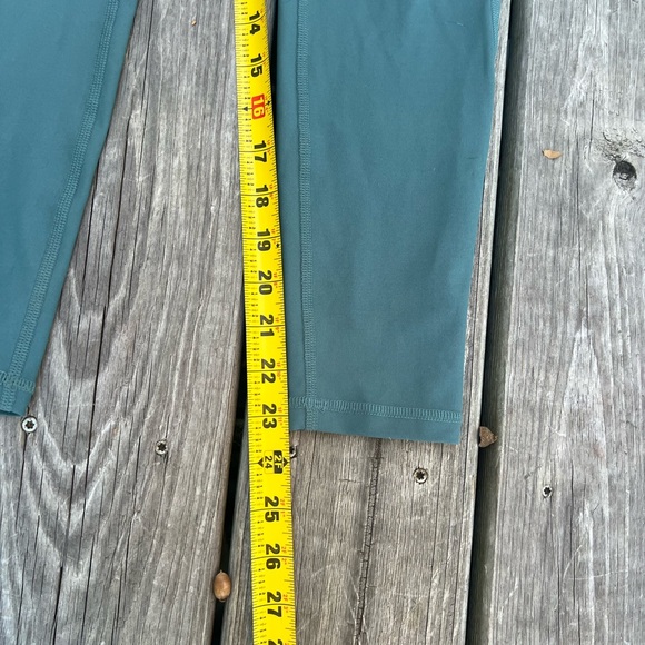 Xersion Women’s Size Small 7/8 Ankle Leggings High Rise Compression Sage Green - Picture 8 of 9
